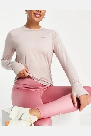 Nike Element Dri-FIT crew in light