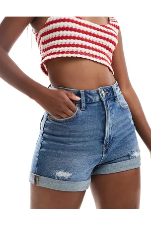 Stradivarius Mom slim denim short in medium
