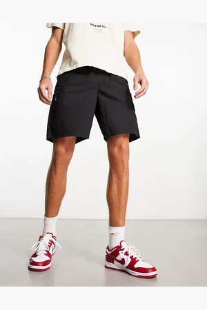 New Look Zip pocket cargo shorts in