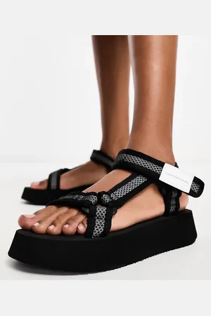 Calvin klein cheap wedge flip flops