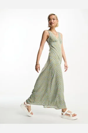 Urban Threads Satin v neck midaxi dress in geometric print