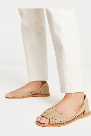 ASOS DESIGN Wide Fit Motto chain flat raffia mules in beige