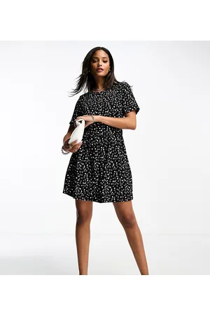 JDY Exclusive mini smock dress in mono heart print