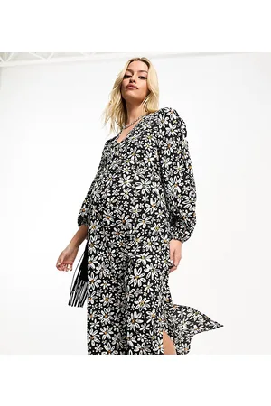 VIOLET ROMANCE Smock midi dress in monochrome floral print