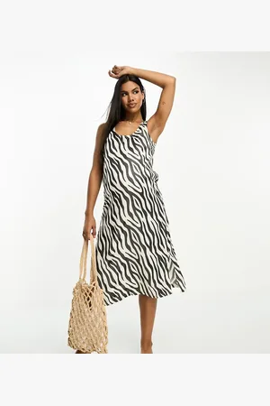 Mama;licious Mamalicious Maternity satin midi dress in animal print
