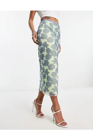 https://images.fashiola.in/product-list/300x450/asos/102757653/lace-waist-mesh-slip-skirt-in-green-floral.webp