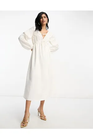 Pretty Lavish Balloon sleeve maxi dress in