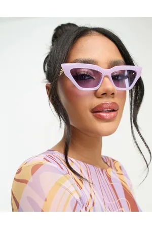 cat eye sunglasses with chain arm detail in lilac