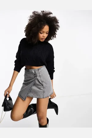 Stradivarius Cropped cable knit jumper in