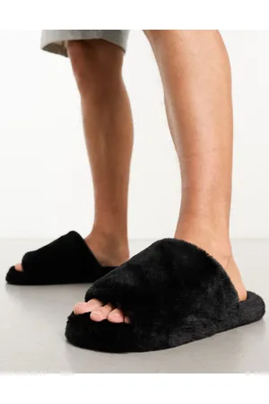 Mens fluffy slider discount slippers