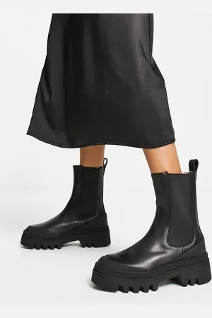 And other stories outlet black boots