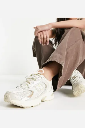 New Balance 530 trainers in oatmeal