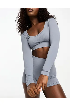 https://images.fashiola.in/product-list/300x450/asos/103412201/essential-seamless-rib-long-sleeve-top.webp