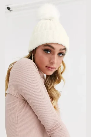 Jayley Beanie hat with faux fur bobble