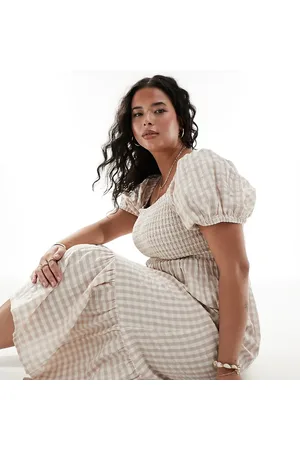 Esmée Ruched puff sleeve gingham maxi beach dress in beige and white