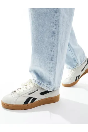 Reebok Club C Grounds trainers in off with gum sole