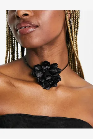 Monki Rose corsage necklace in