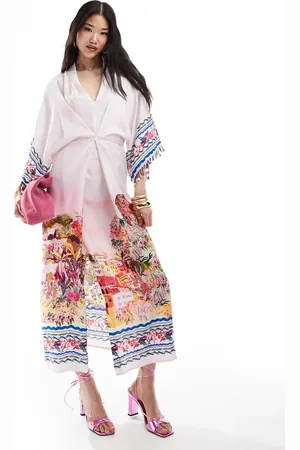 HOPE & IVY Belted kaftan maxi dress in scenic print