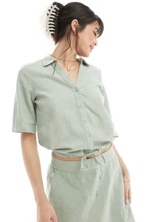VERO MODA Short sleeve cropped linen shirt co-ord in sage