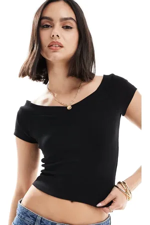Stradivarius Short sleeve top with sweetheart neck in
