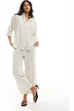 Stradivarius Pull on linen look cropped trouser in oatmeal stripe