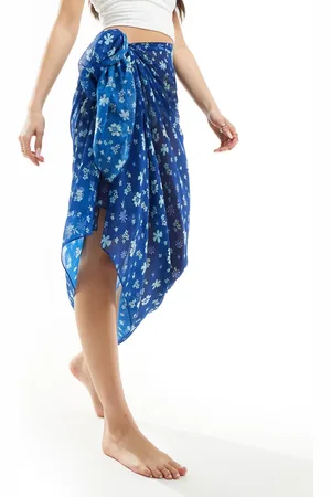 Cotton On Cotton On sarong with carry bag set in blue tropical floral