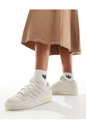 adidas Forum Low CL trainers in off