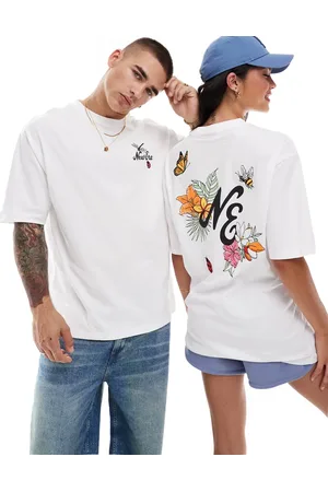 New Era Unisex embroidered graphic back t-shirt in