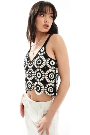 ONLY Cropped crochet top in mono circle print