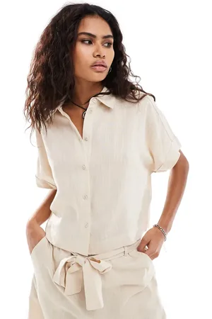 SELECTED Gulia cropped linen blend shirt co-ord in sand