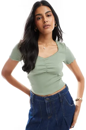 ONLY Ribbed v-neck lettuce hem top with print in sage