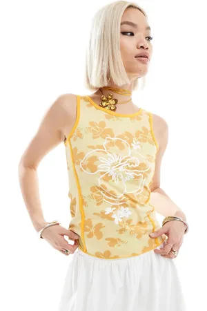 Daisy Street Fitted vest in retro with hibiscus flower