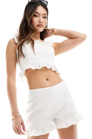 Missyempire Ruffle trim shorts in