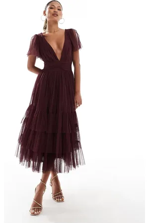 Lace & Beads Bridesmaid Madison v neck tulle midi dress in burgundy
