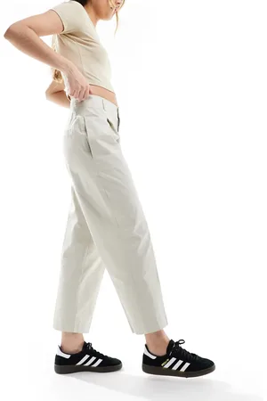Stradivarius Tailored chino in stone
