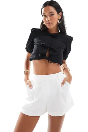 Miss Selfridge Tailored high waisted short in ivory
