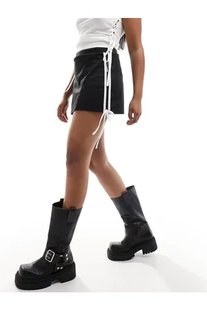 Miss Selfridge Tipped side bow skort