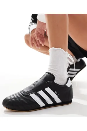 adidas Taekwondo trainers in