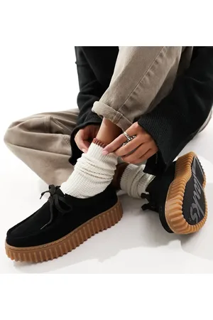 Clarks Torhill Bee shoes in suede