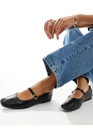 Stradivarius Minimal ballet shoe in