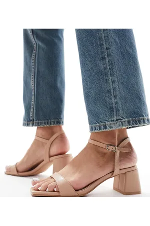 Glamorous Low block heeled sandals in beige
