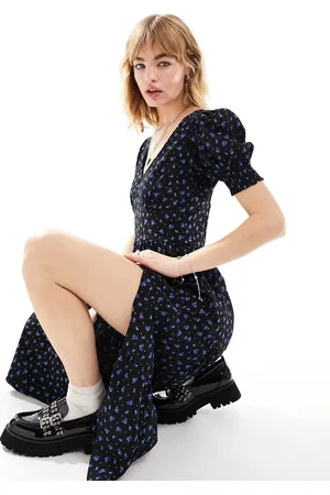 Daisy Street V neck midi tea dress in blue ditsy