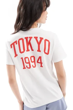 Pieces® Oversized Toyko t-shirt in and red