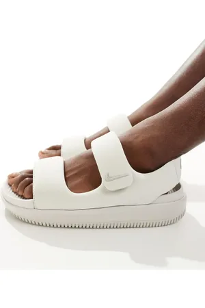 Nike Calm sandals in off