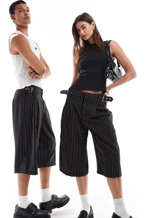 Reclaimed Genderless buckle pleated short