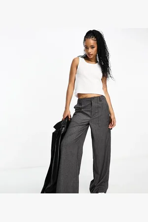 ASOS ASOS DESIGN Petite cargo trouser in stripe with contrast stitch in