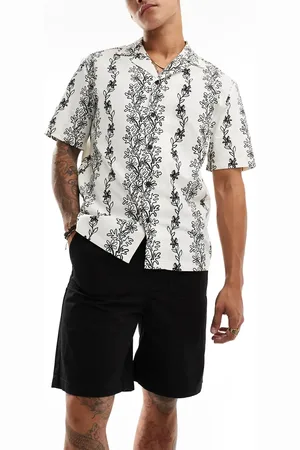 SELECTED Loose fit ripstop shorts in