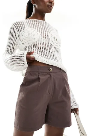 Brave Soul Tailored shorts in chocolate