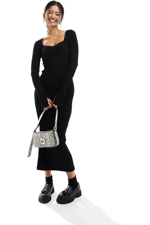 Bershka Sweetheart neckline knitted dress in
