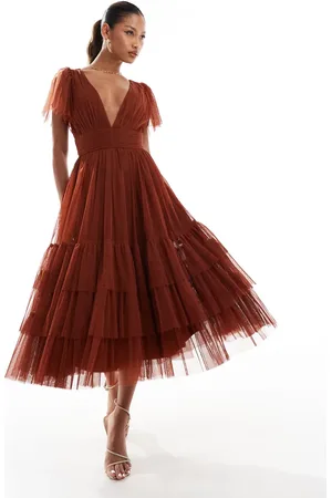 Lace & Beads Bridesmaid Madison v neck tulle midi dress in rust